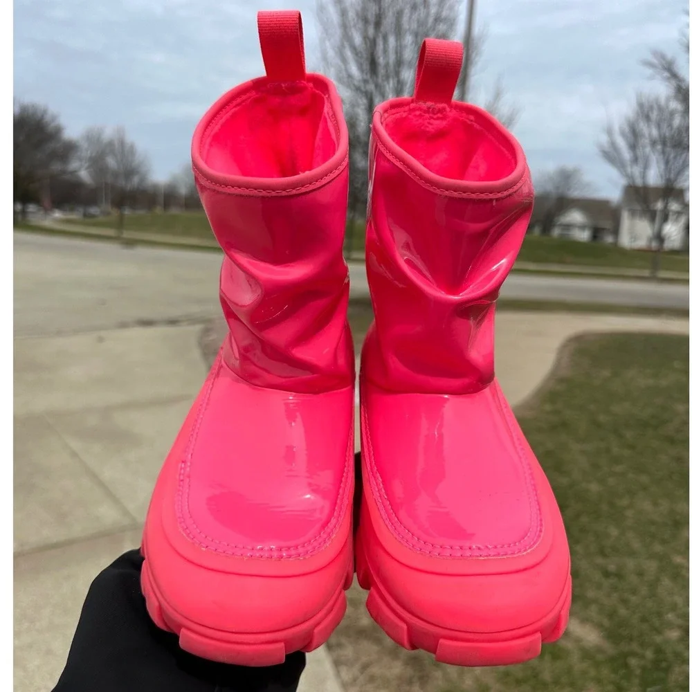 UGG Kids Classic Brellah Mini Boots Big Kids Size 5‎ Pink